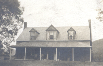 A picture of Woodman's Inn in the late 1800s.